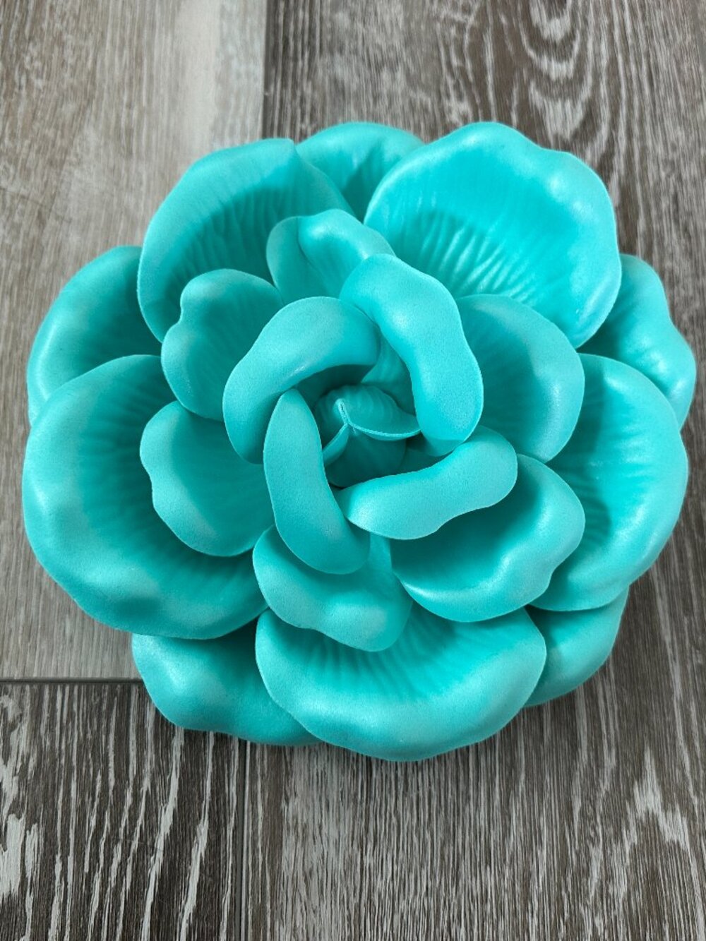 NWOT Aqua Turquoise Gorgeous Flower Wall Decor Cottage Shabby Chic